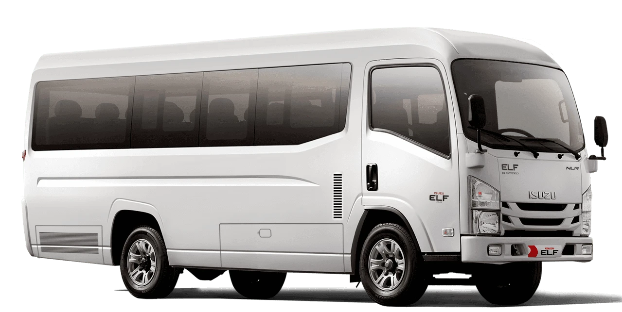 Elf Giga untuk rental mobil dengan driver di Surabaya